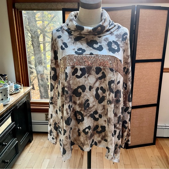 Tops - Leopard and Sequin Hi-Low Top